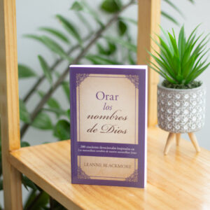 Orar los Nombres de Dios (Bolsillo)