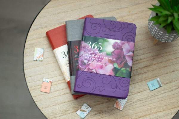 365 Oraciones de Bolsillo para Madres (Morado)