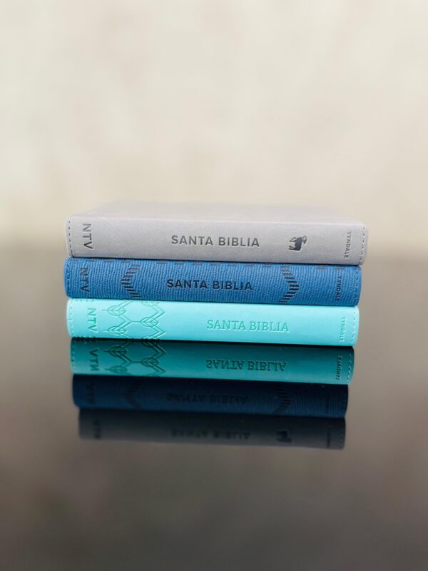 Santa Biblia NTV, Edicion Compacta - Image 2